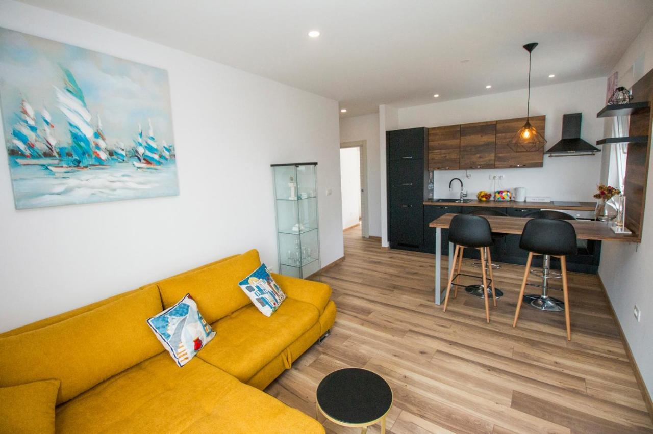 דירות Luxury Penthouse Duće מראה חיצוני תמונה